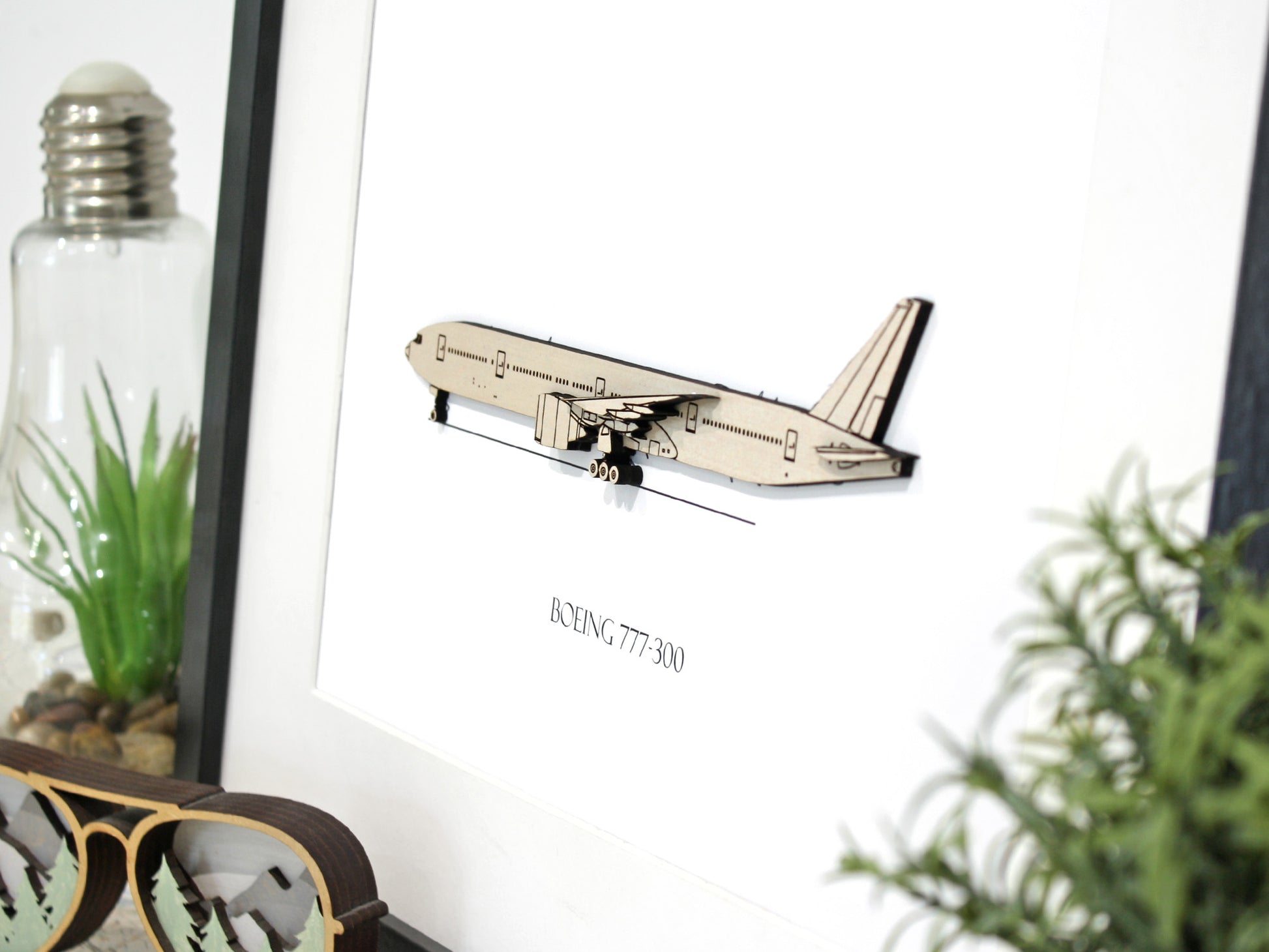 Boeing 777-300 airliner pilot gifts